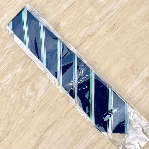 Seattle Seahawks Tie NFL Licensed Neck Ties Eagles Wings 12th Man NWT - Picture 8 of 8